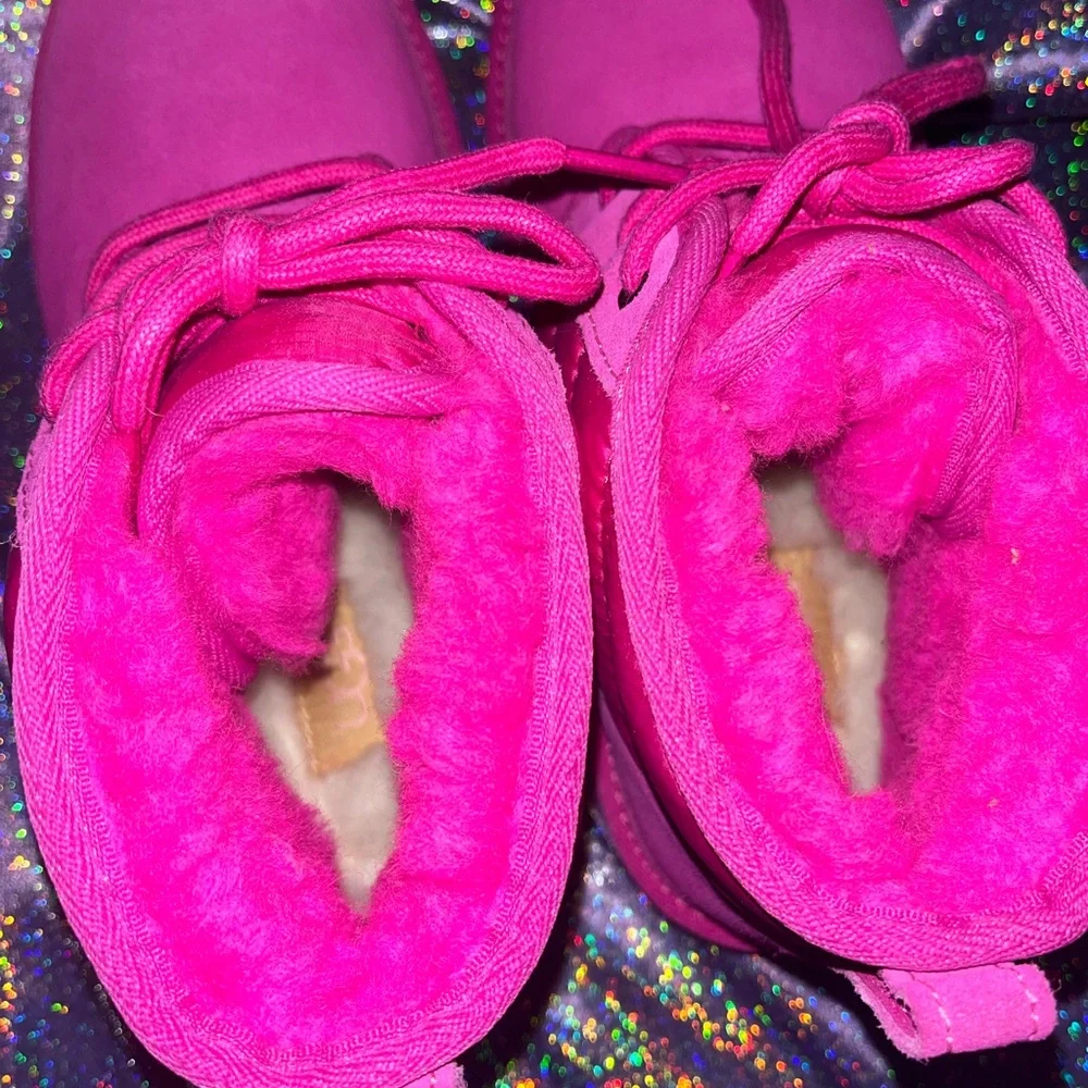 UGG Child Neumel Pink Chukka Boot